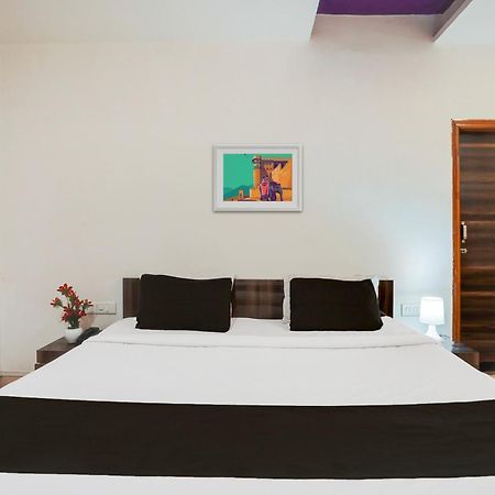 Hotel O Bridge Ahmedabad Esterno foto